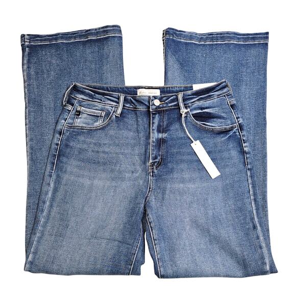 NWT Kancan High Rise, Wide Leg,  Medium Wash, Stretchy Jean 13/30 - Picture 2 of 12